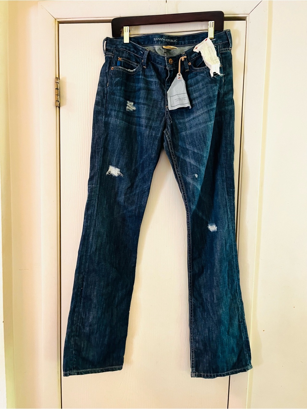 Banana Republic Dark Wash Distressed Men’s Rugged Chic Jeans 31